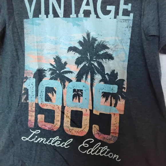 Vintage 1985 Limited Edition Graphic T-Shirt - Gray - Picture 2 of 4